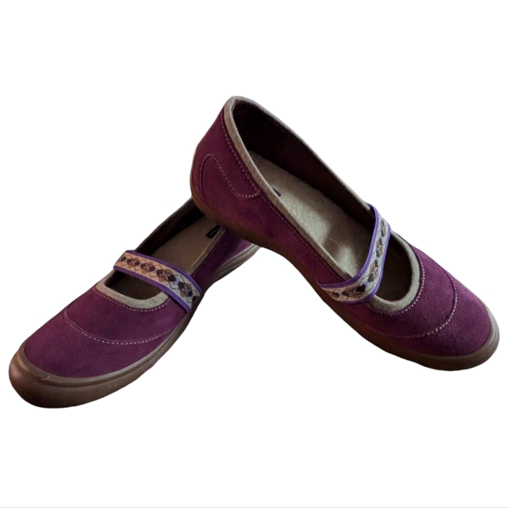 Lands’ End Shoes Faux Fur Lined Women’s size 8B Purple Terrain Lodge